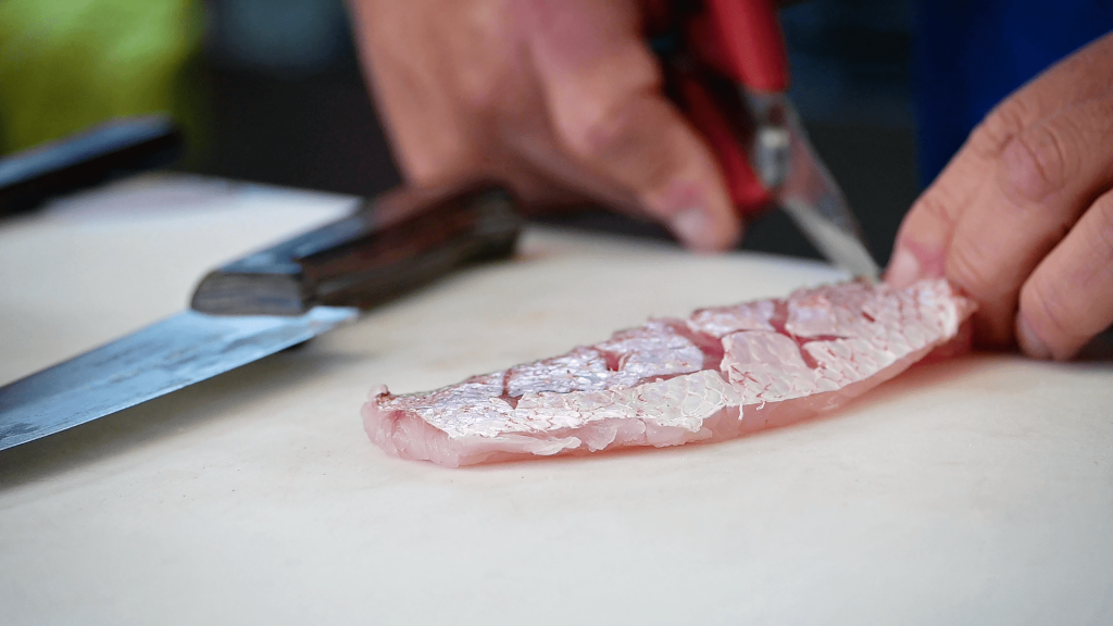 Corte de la Piel de Pescado