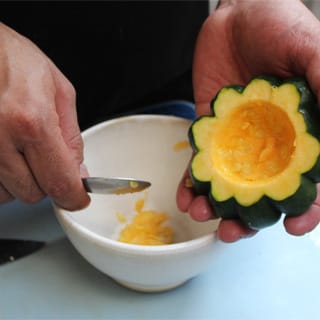 deje un grosor en las paredes de ½ centímetro aproximadamente