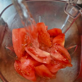 Huevos motul moliendo centros