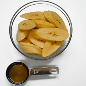 Huevos-Motuleños_ingredientes_platano_frito