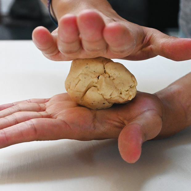 Formar bolitas de Pool Kan